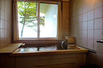 Lakeside Villa Suimeikaku Титосе Экстерьер фото